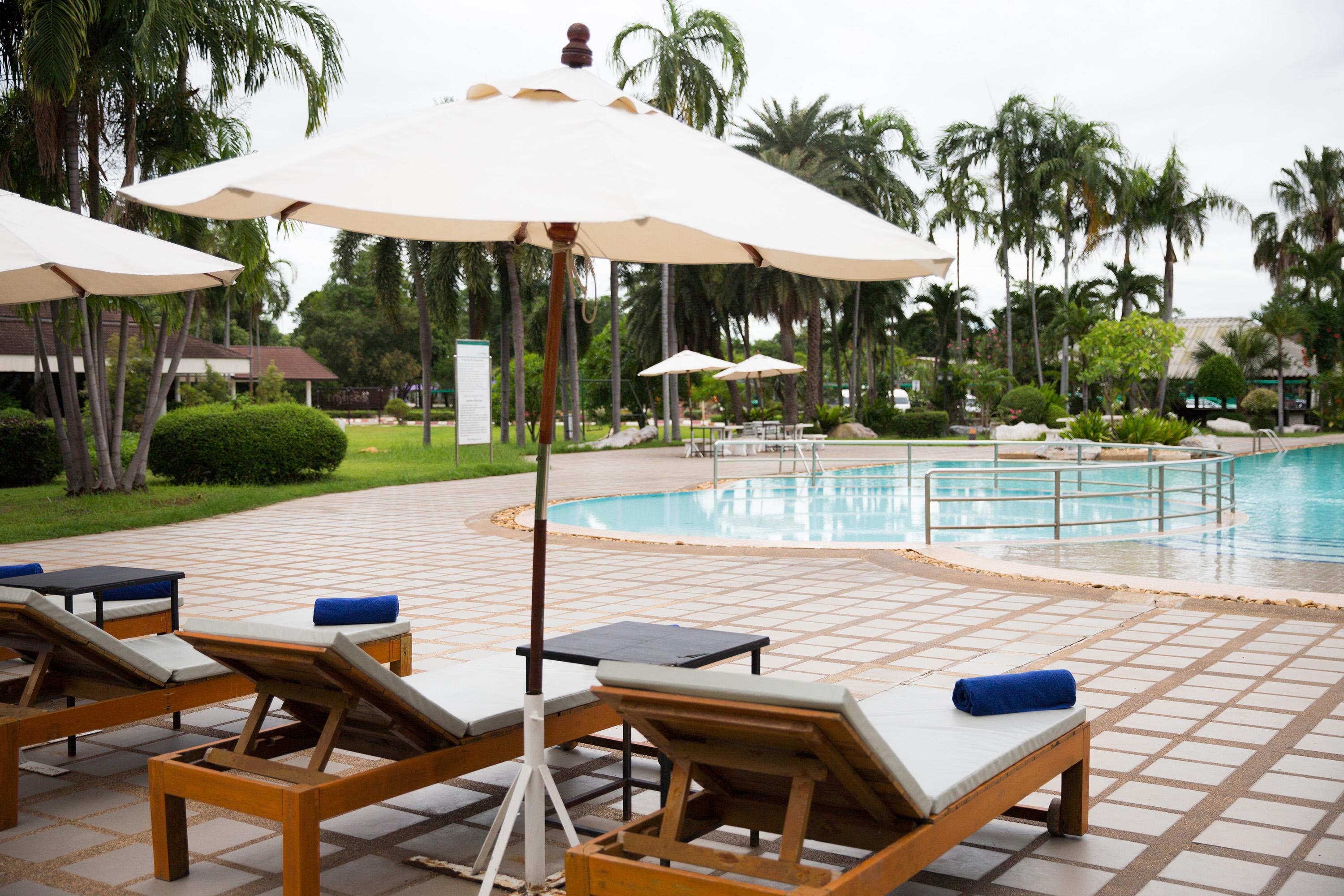 The Imperial Hotel & Convention Centre Phitsanulok Bagian luar foto