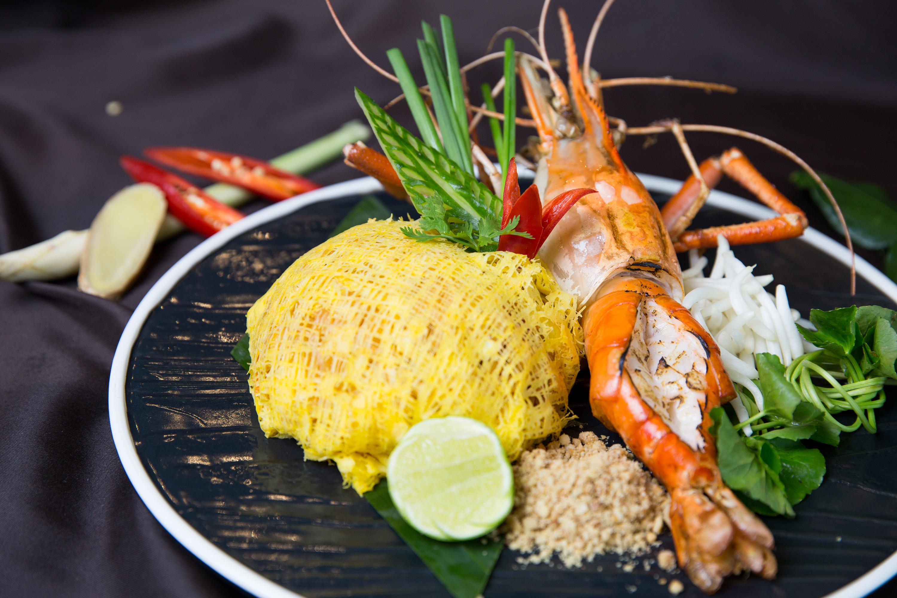 The Imperial Hotel & Convention Centre Phitsanulok Bagian luar foto