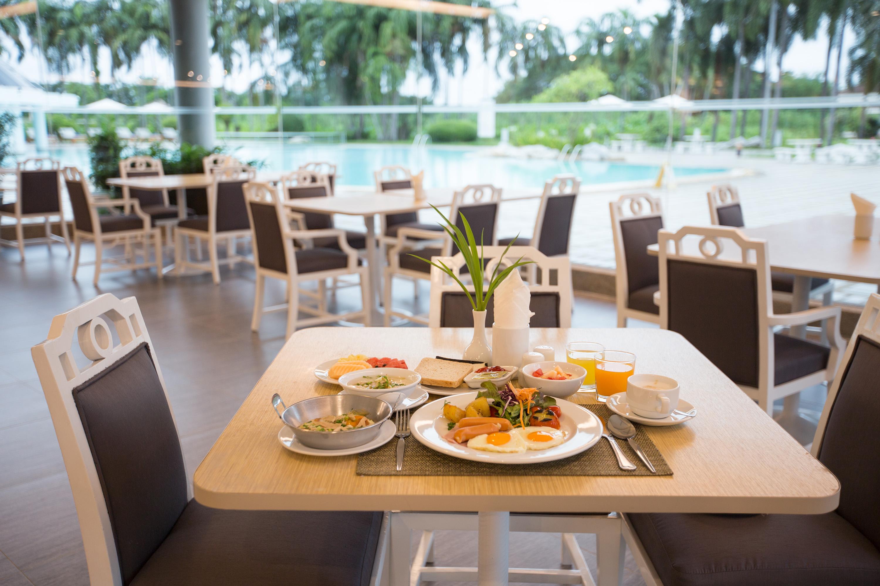 The Imperial Hotel & Convention Centre Phitsanulok Bagian luar foto