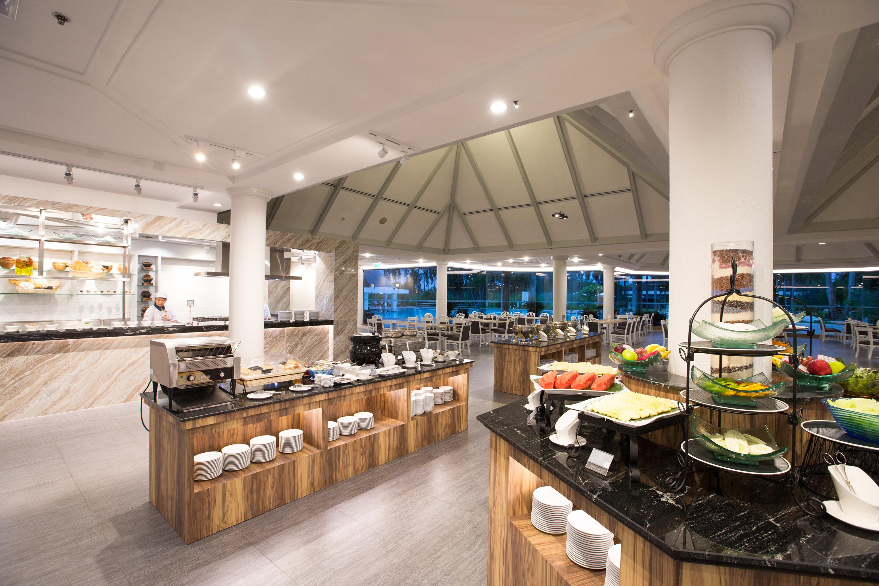 The Imperial Hotel & Convention Centre Phitsanulok Bagian luar foto