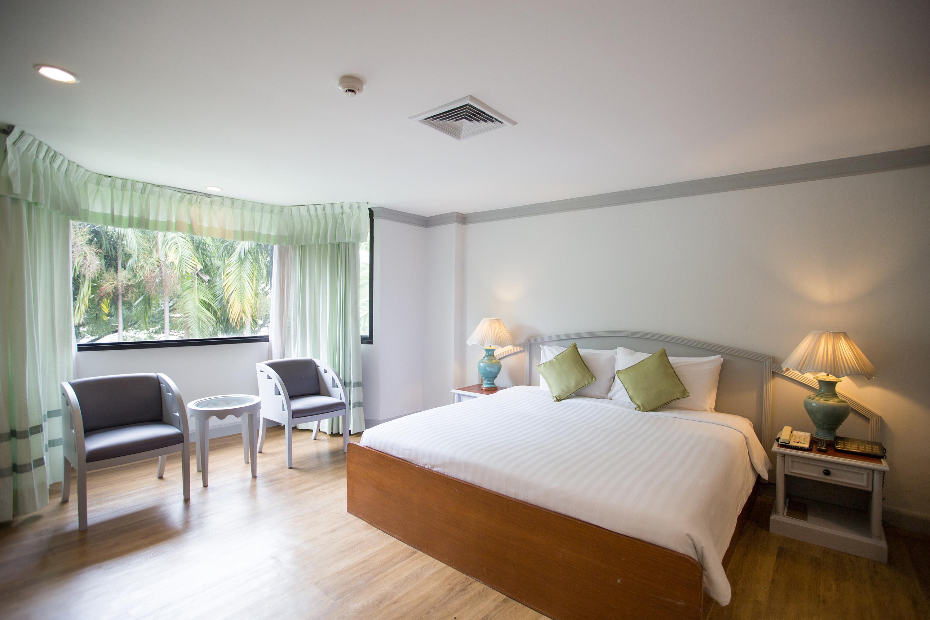 The Imperial Hotel & Convention Centre Phitsanulok Bagian luar foto