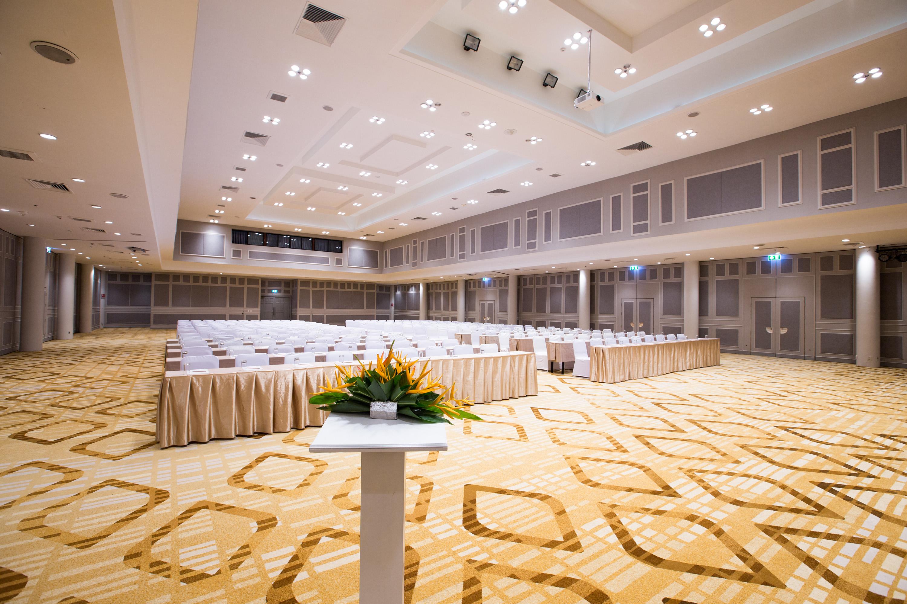 The Imperial Hotel & Convention Centre Phitsanulok Bagian luar foto