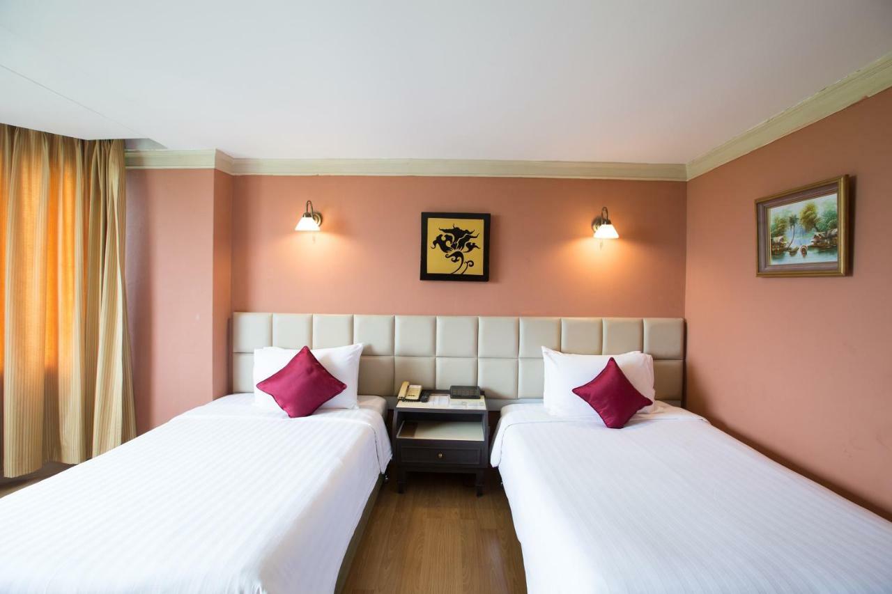 The Imperial Hotel & Convention Centre Phitsanulok Bagian luar foto