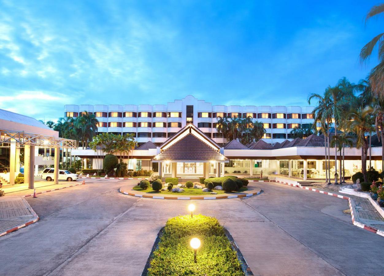 The Imperial Hotel & Convention Centre Phitsanulok Bagian luar foto